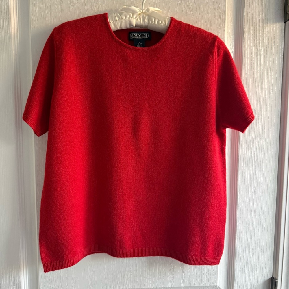 Land’s End Crewneck Sweater 100% Cashmere Vibrant Red Short Sleeve Size M